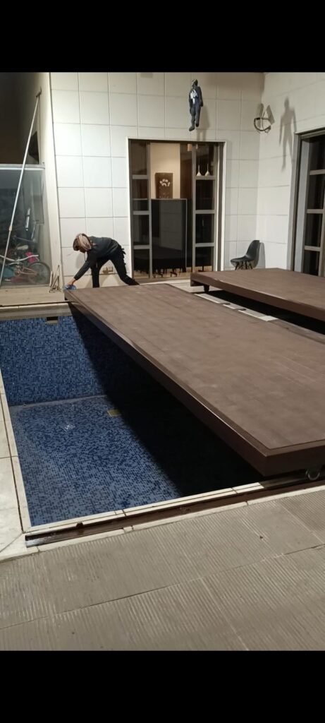 غطاء مسبح متحرك