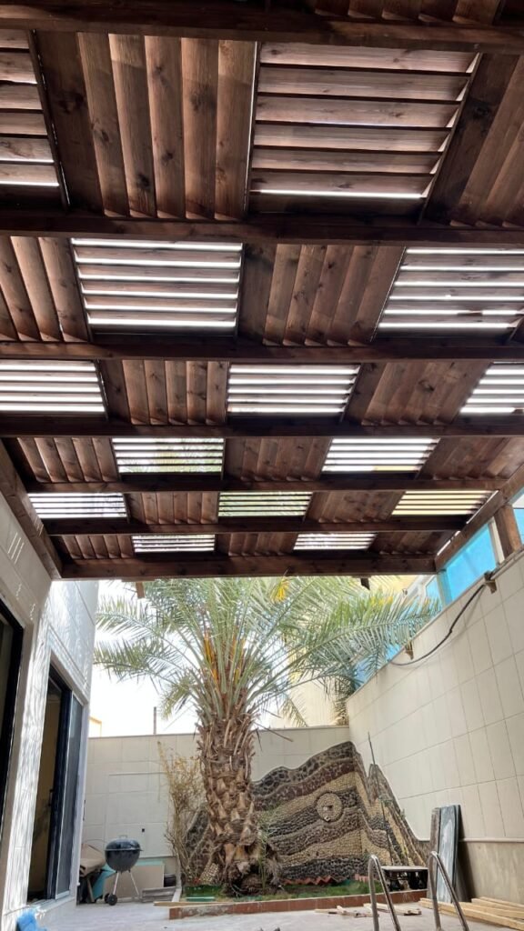 مظلات خشبية